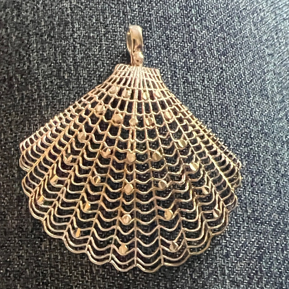 Silver Shell Pendant